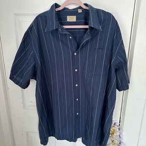 Men’s Arrow Striped Button Down Short Sleeve Shirt